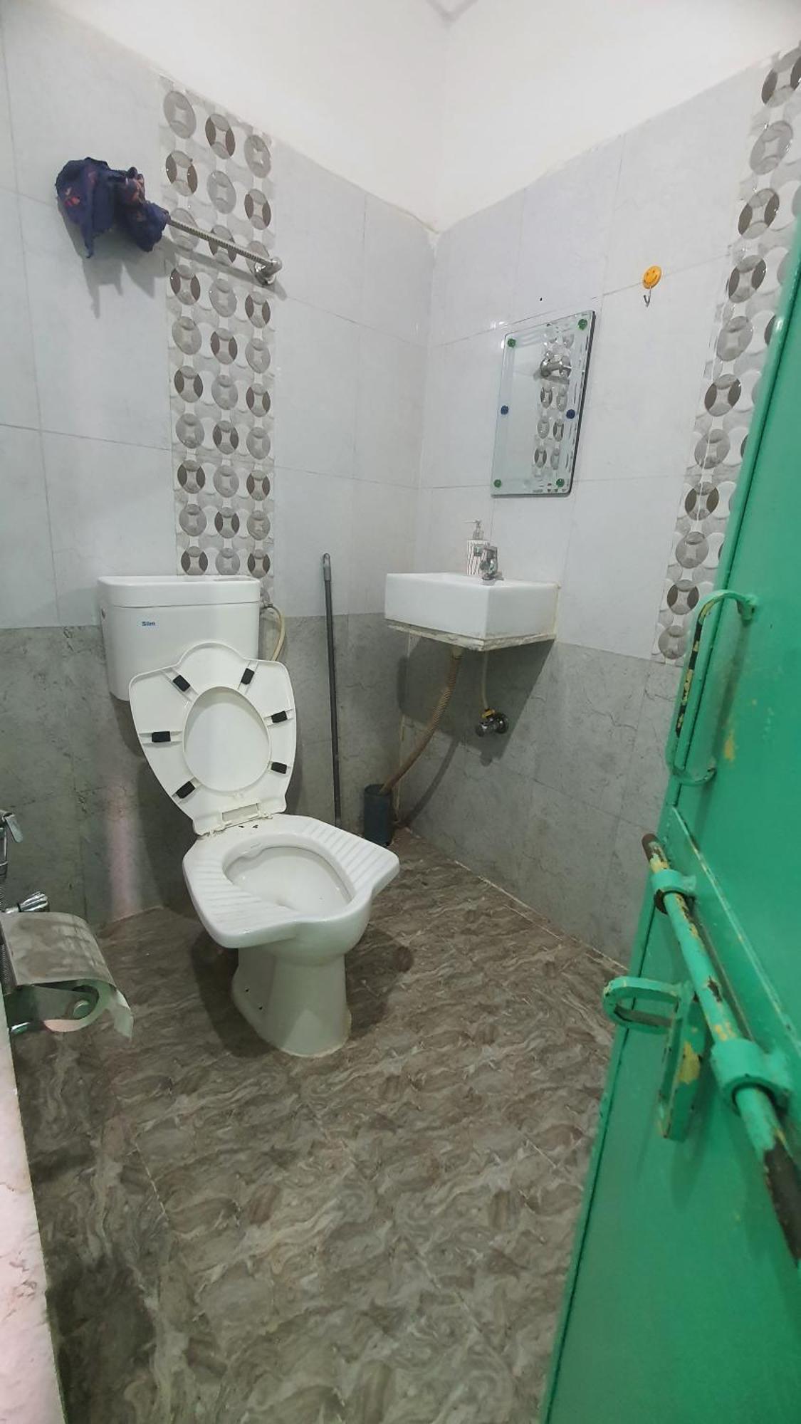 Anand Hostel 布什格尔 外观 照片