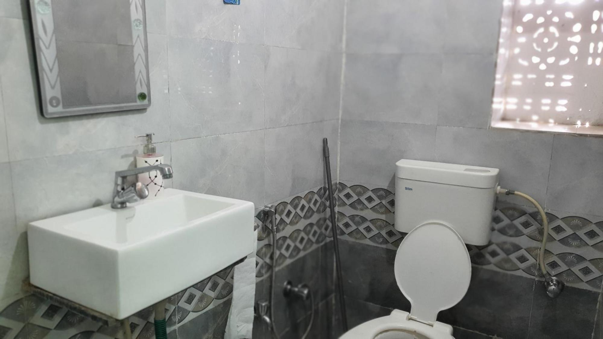 Anand Hostel 布什格尔 外观 照片