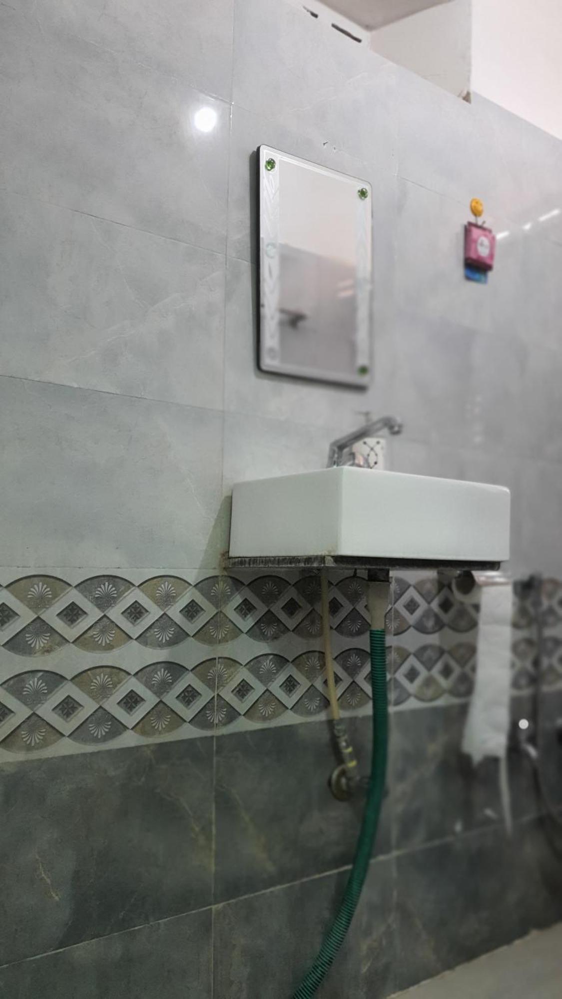 Anand Hostel 布什格尔 外观 照片